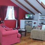 Lukre Mala Apartamento *